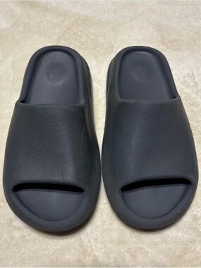Yeezy Kids Black Slide Sandals